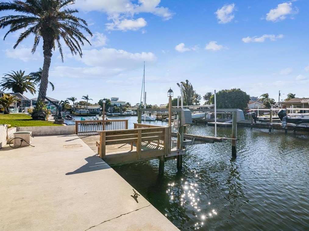 4903 Pelican Dr, New Port Richey, FL 34652-4426