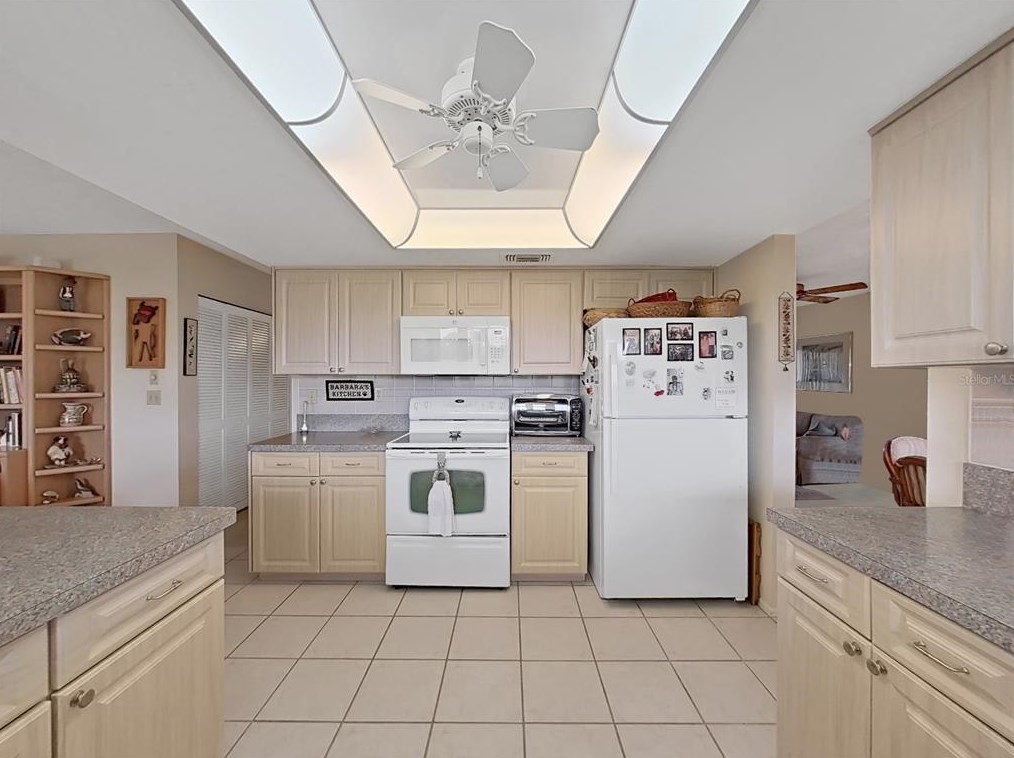 8421 Elgin Dr, Port Richey FL  34668-2755 exterior