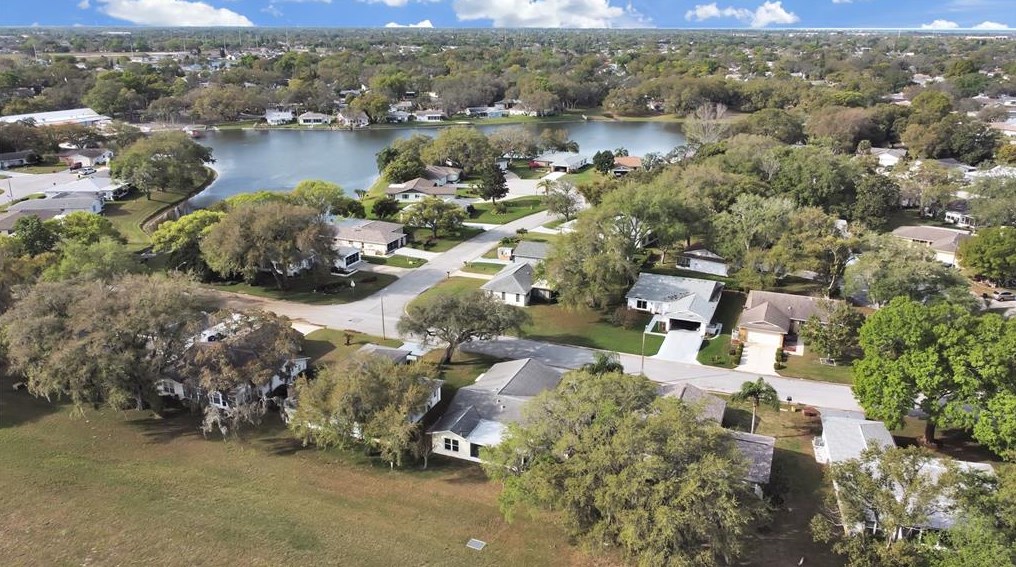 8421 Elgin Dr, Port Richey FL  34668-2755 exterior