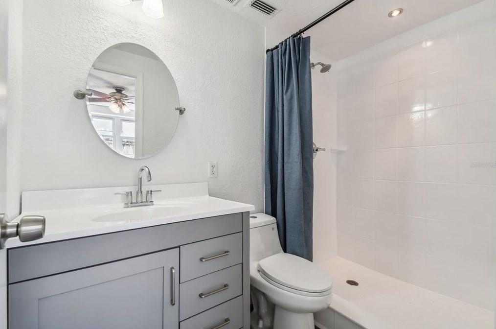 3532 Bigelow Dr, Tarpon Springs FL  34691-3226 exterior