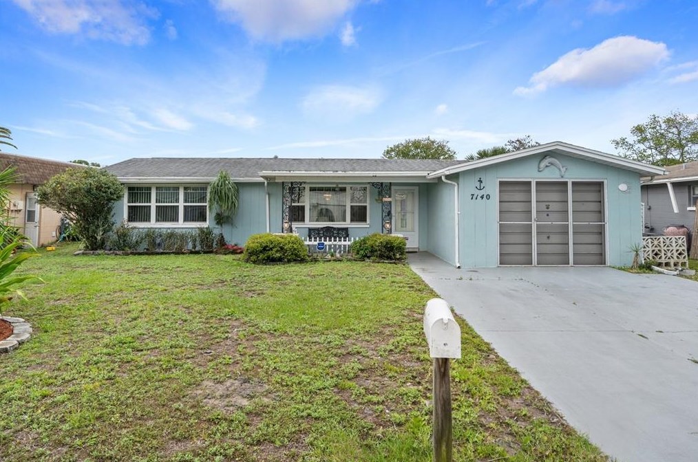 7140 Gulf Highlands Dr, Port Richey, FL 34668-1409