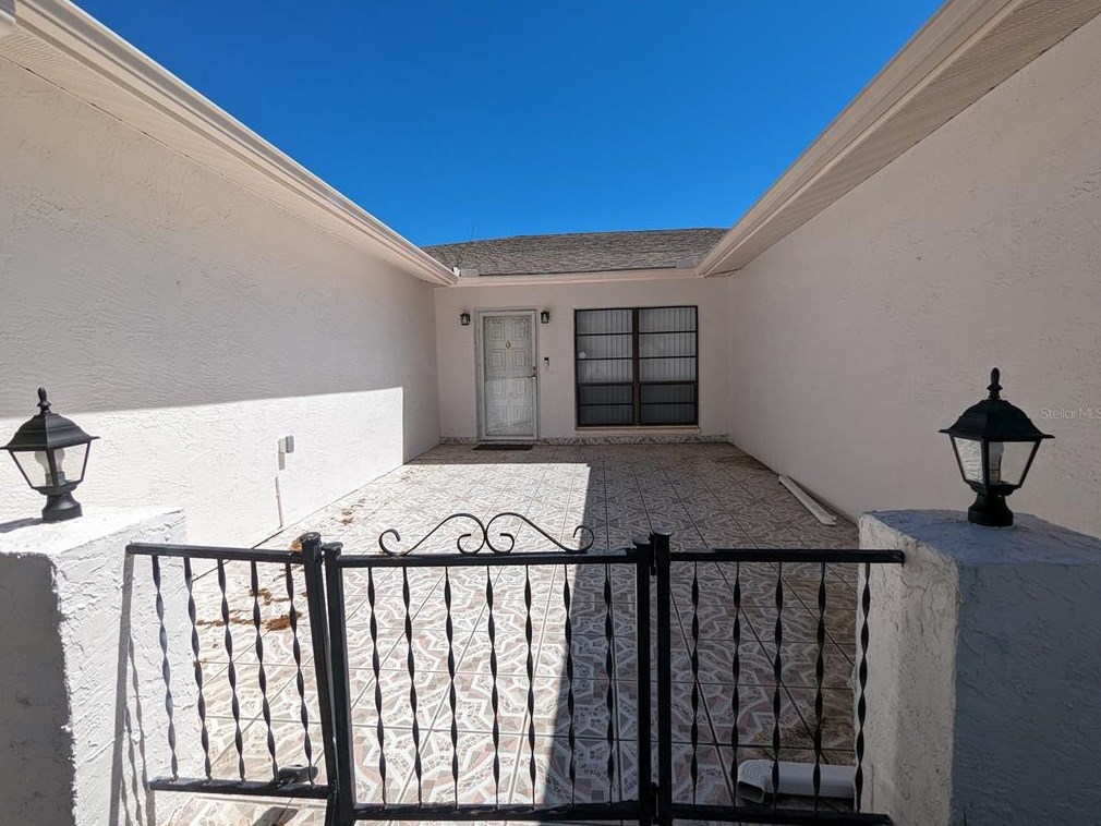 8730 Aruba Ln, Port Richey, FL 34668-5903