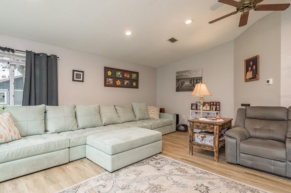 13411 Canton Ave, Port Richey FL  34669-1842 exterior