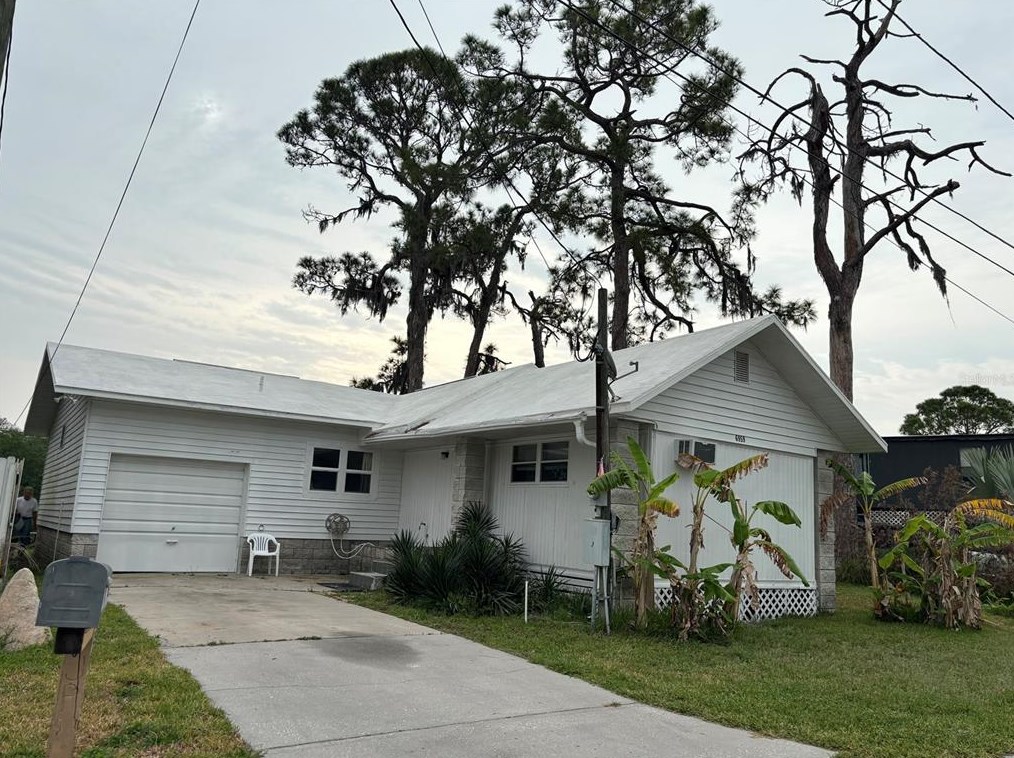 6959 Edgewater Dr, New Port Richey, FL 34652
