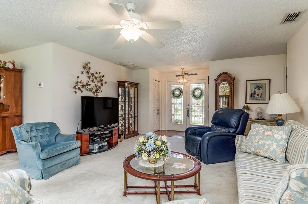 6538 Pine Walk Dr, New Port Richey FL  34655-1183 exterior