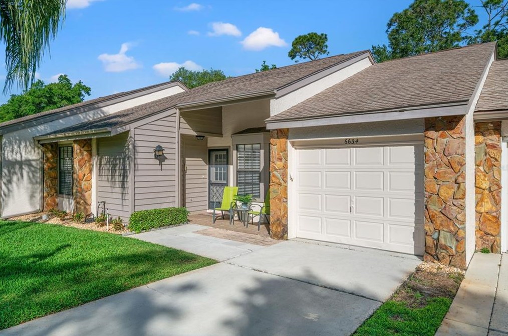 6634 Sovereign Way, Brooksville, FL 34606-3353