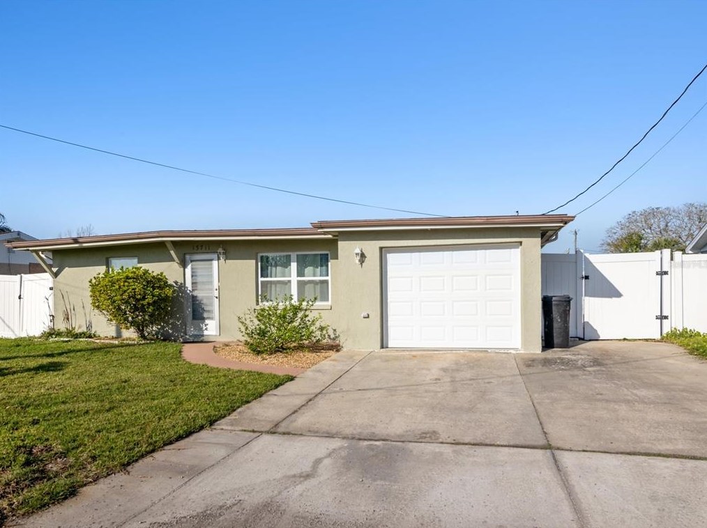 13711 Frances Ave, Port Richey, FL 34667-4510