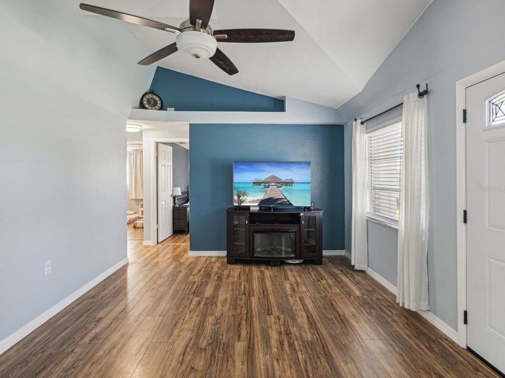 3301 Primrose Dr, Tarpon Springs, FL 34691-5074