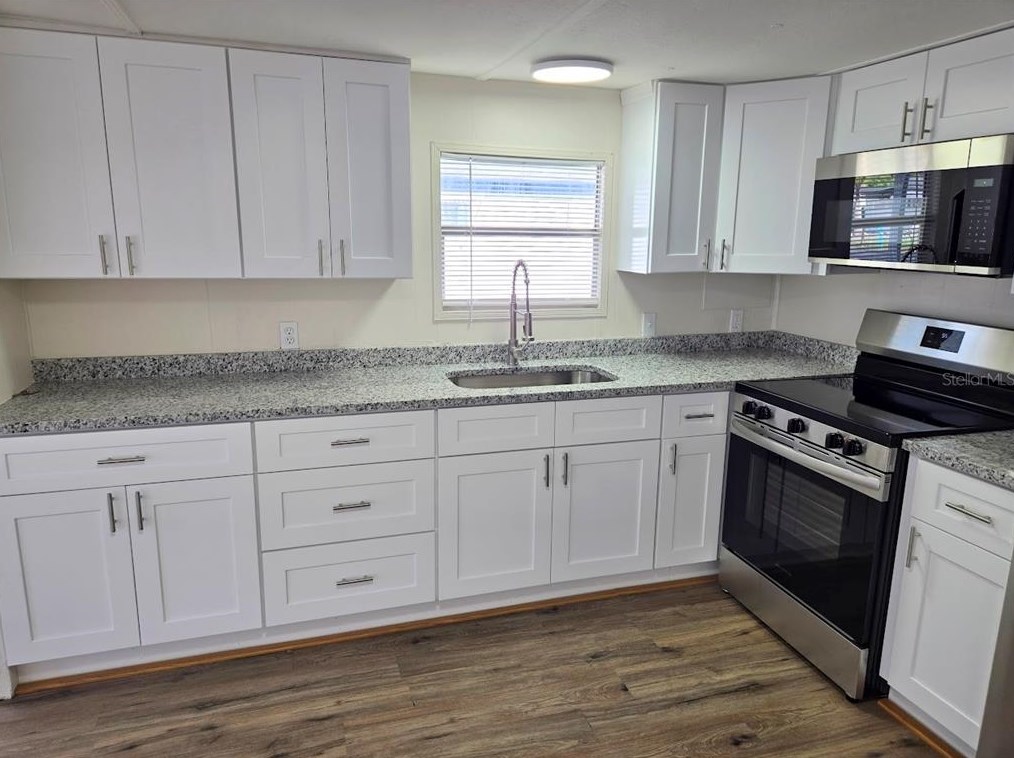 7134 Lofty Dr, Port Richey FL 34668-1661 exterior