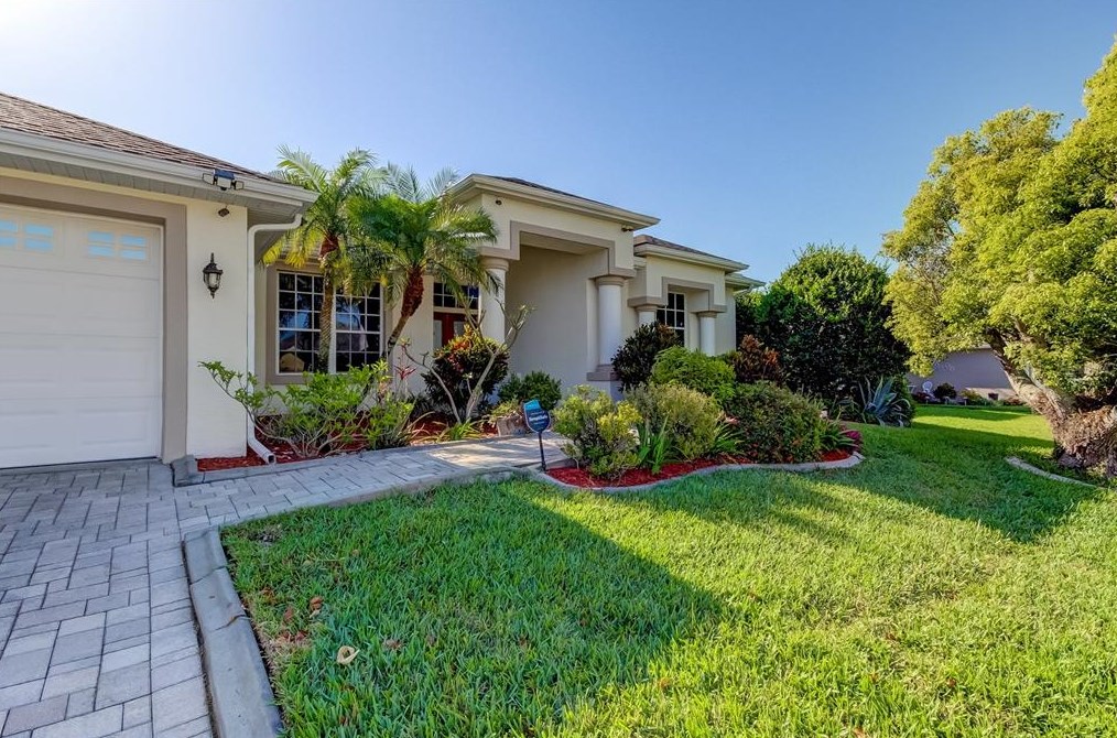 14316 Spanish Wells Dr, Port Richey, FL 34667-8013