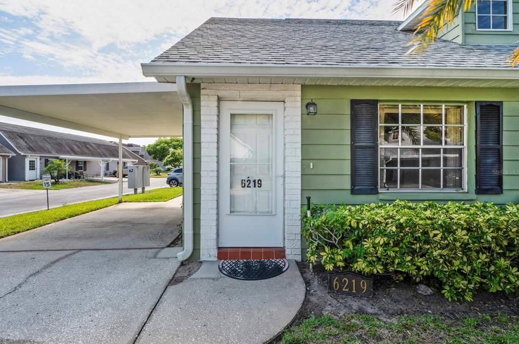 6219 Wilds Dr #11a, New Port Richey, FL 34653