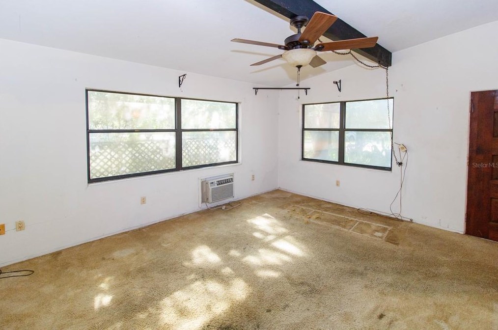 6429 Old Main St, New Port Richey, FL 34653-3355