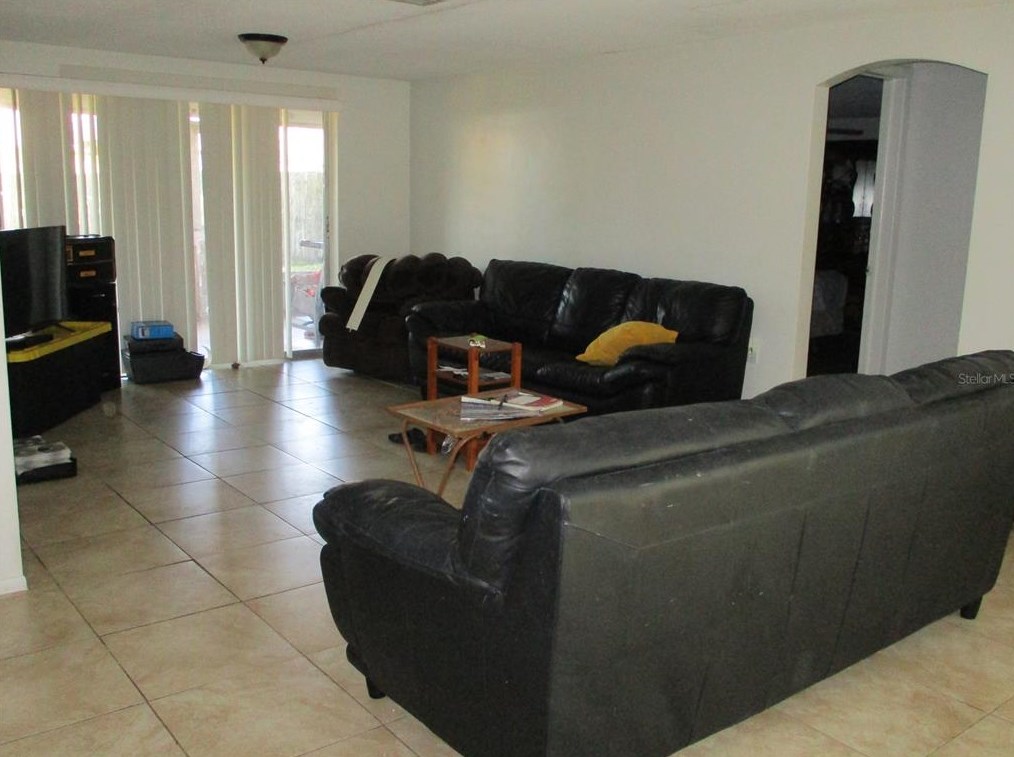 7821 Farmlawn Dr, Port Richey, FL 34668-4148