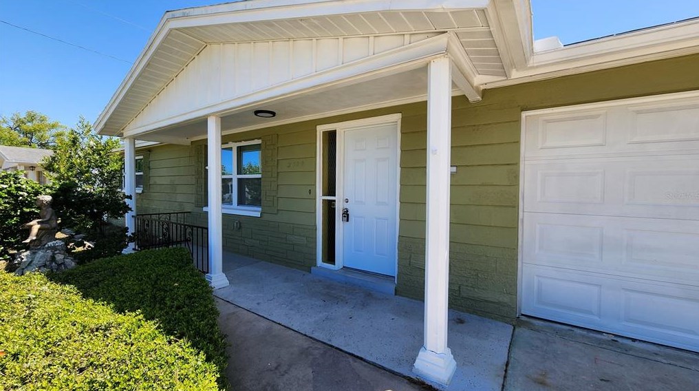 3700 Cambridge St, New Port Richey, FL 34652