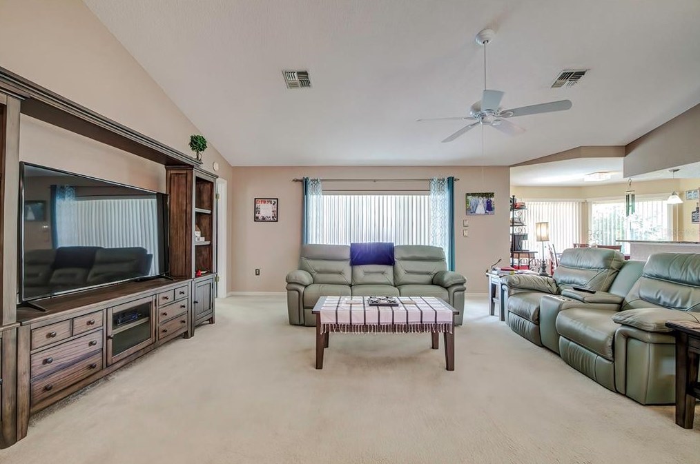 9219 Sanborn St, Brooksville, FL 34608-5662