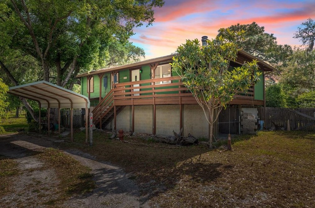10310 Lake Dr, New Port Richey, FL 34654