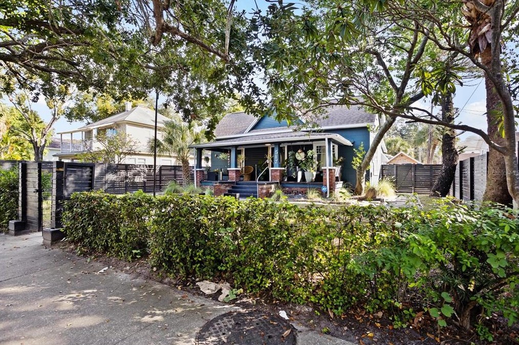 517 8th St N, Saint Petersburg, FL 33701