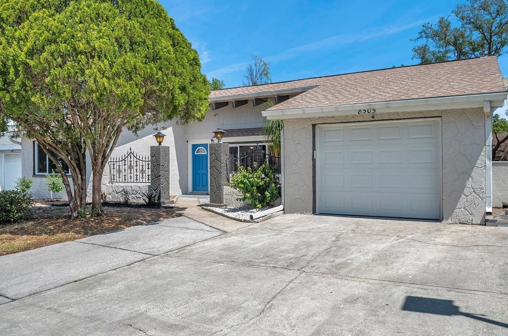 8505 Sun Flower Ln, Port Richey, FL 34667-2544