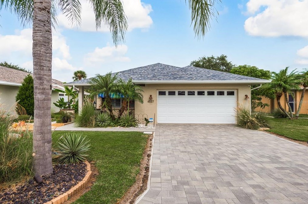 4537 Dewey Dr, New Port Richey, FL 34652-3110