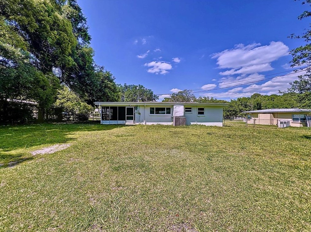 207 Ederington Dr, Brooksville, FL 34601