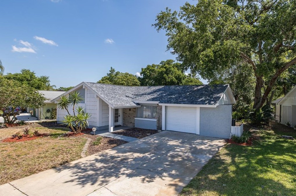 12302 Cobblestone Dr, Port Richey, FL 34667-2317