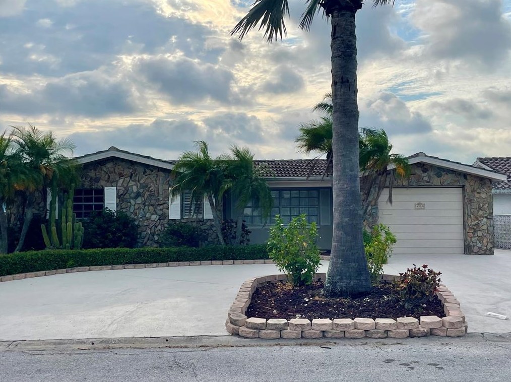 4980 Marlin Dr, New Port Richey, FL 34652-4461