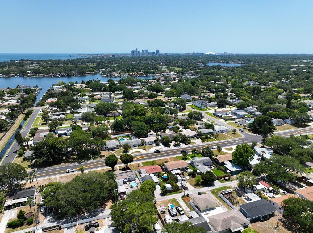 838 40th Ave, Saint Petersburg, FL 33703-4631