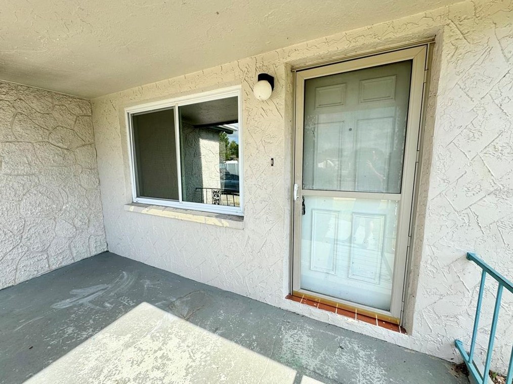 8009 Fox Hollow Dr, Port Richey, FL 34668