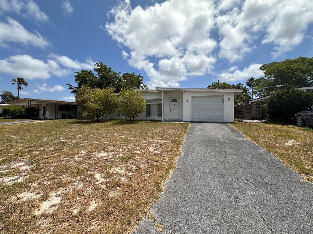 5044 Allamanda Dr, New Port Richey, FL 34652-4206