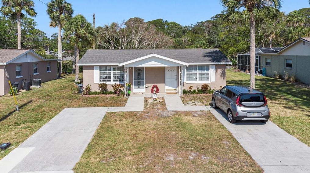8304 Old Post Rd, Port Richey, FL 34668-6327