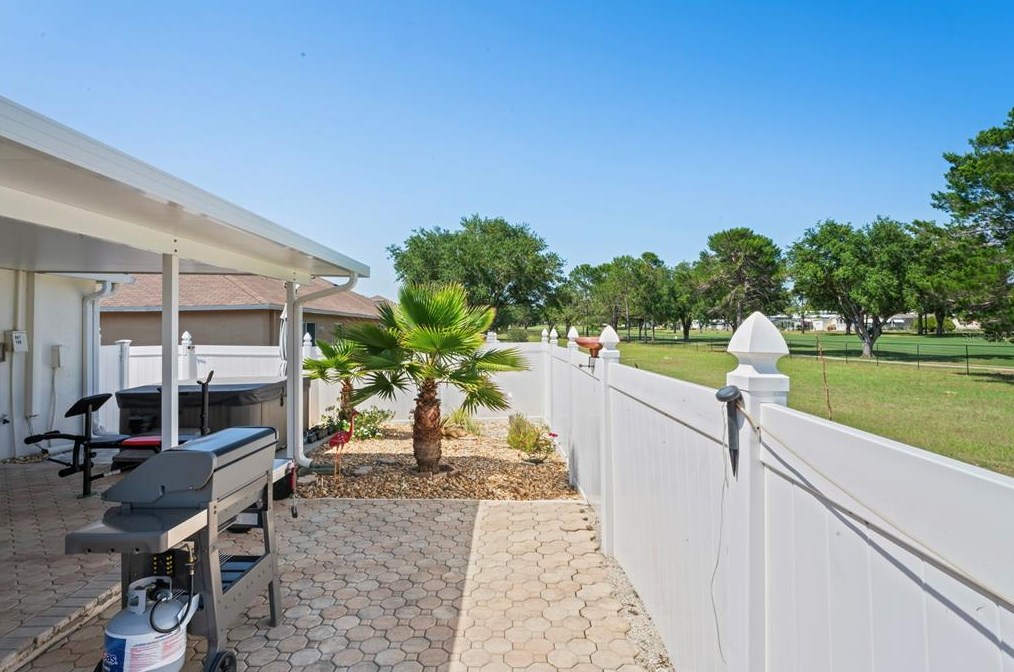 9189 Southern Charm Cir, Brooksville FL  34613-6916 exterior