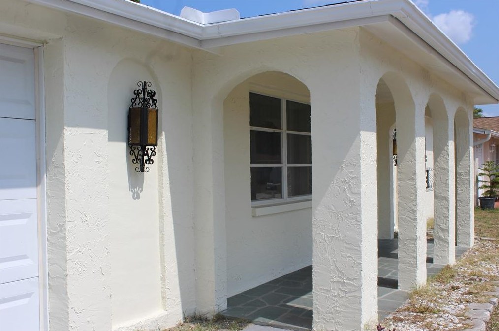 9115 Hermitage Ln, Port Richey, FL 34668