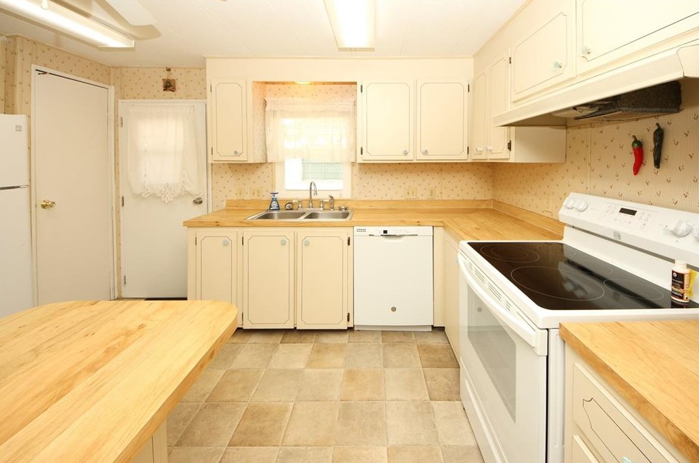 12024 Longhorn Dr, Port Richey FL  34667-2294 exterior