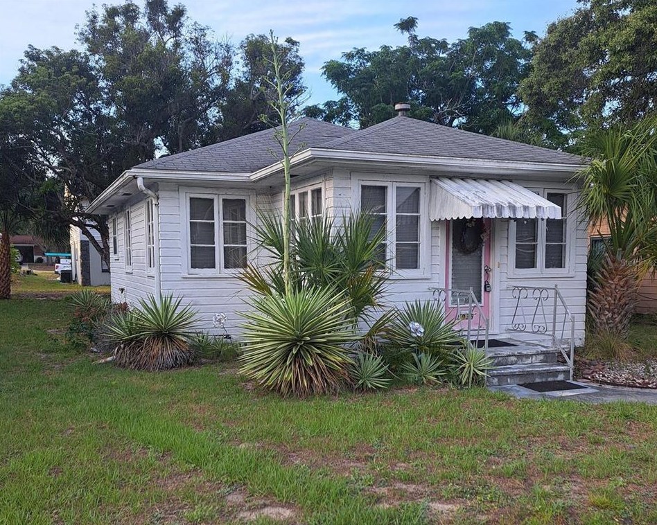 5935 Central Ave, New Port Richey, FL 34652