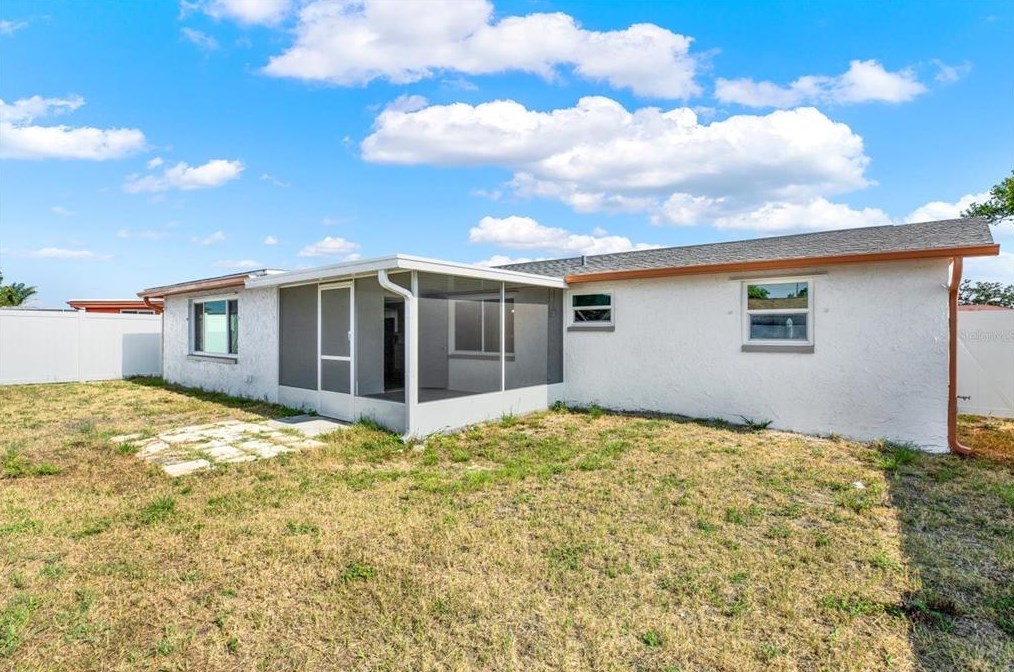 7628 Dl Dr, Port Richey FL  34668-1020 exterior