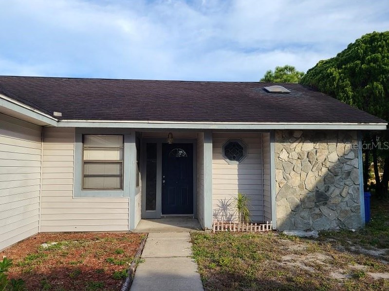 4245 Woodfield Ave, Tarpon Springs, FL 34691