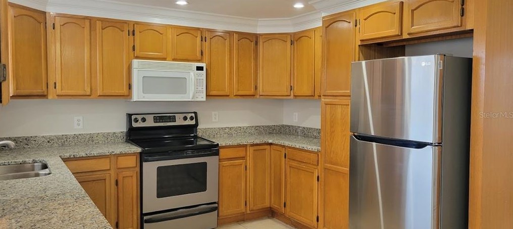 3503 Oakhurst Dr, Tarpon Springs, FL 34691
