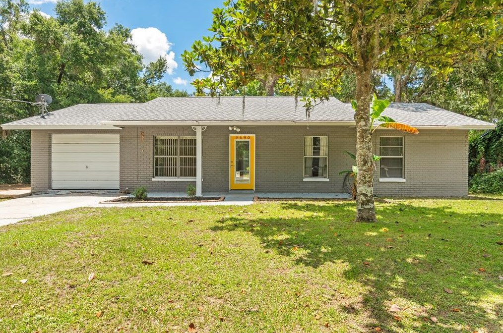 9690 Green Ln, Crystal River, FL 34429-5323