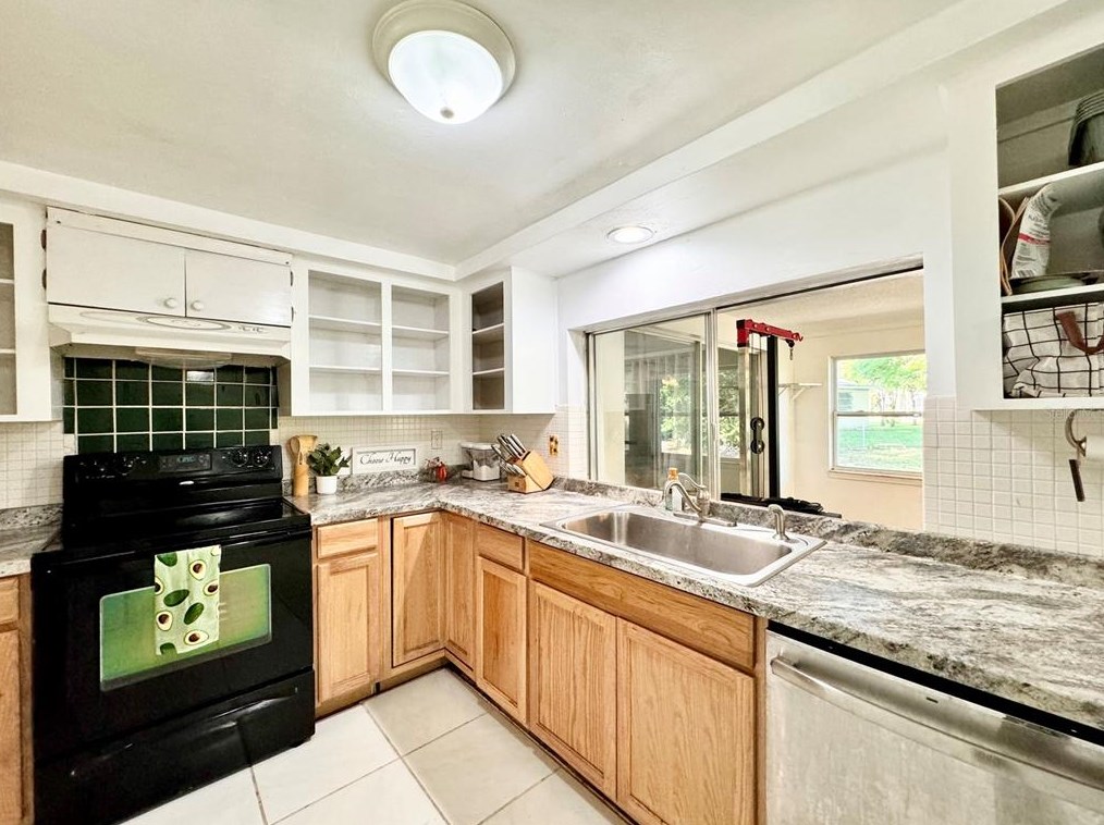 8020 Wild Flower Row, Port Richey FL  34667-2453 exterior