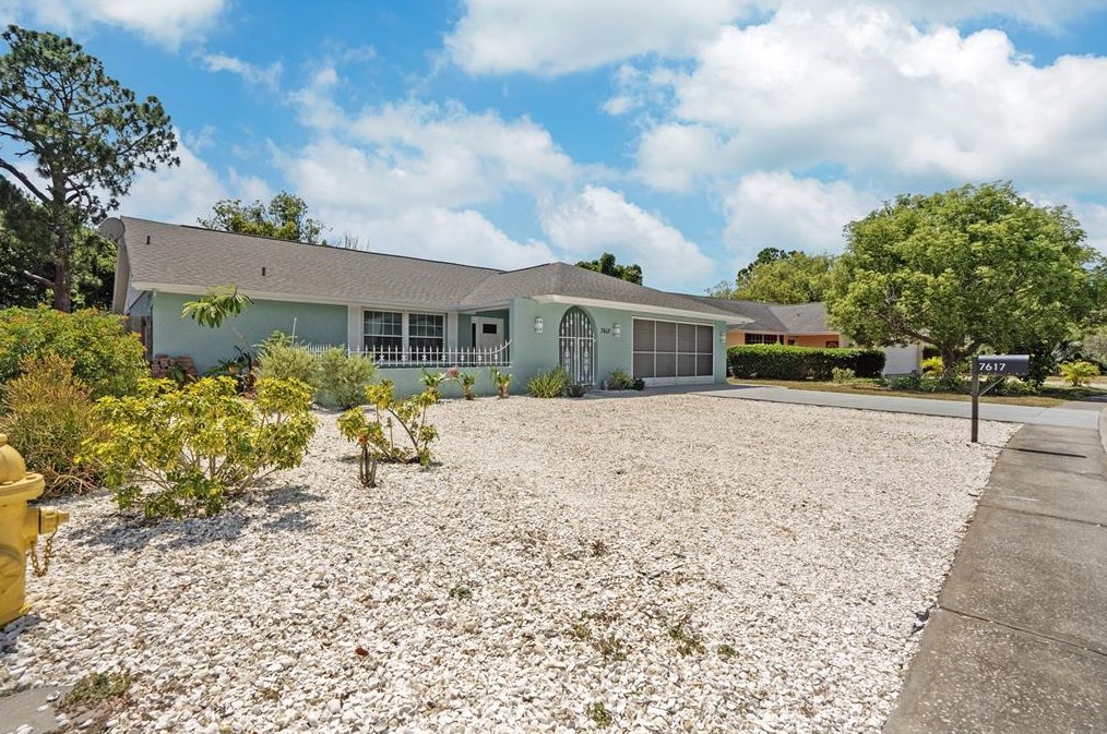 7617 Valley Ct, New Port Richey, FL 34653-2147