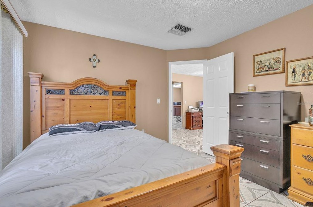 12814 Cedar Rdg Dr, Port Richey FL  34669-2713 exterior