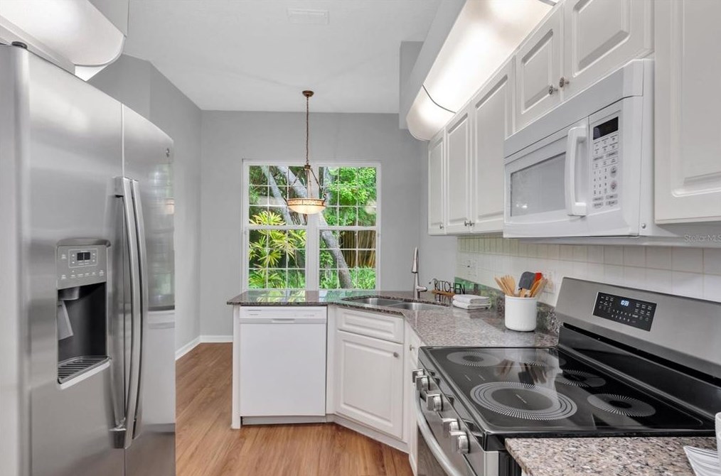 7515 Moorgate Ct, New Port Richey FL  34654-6214 exterior