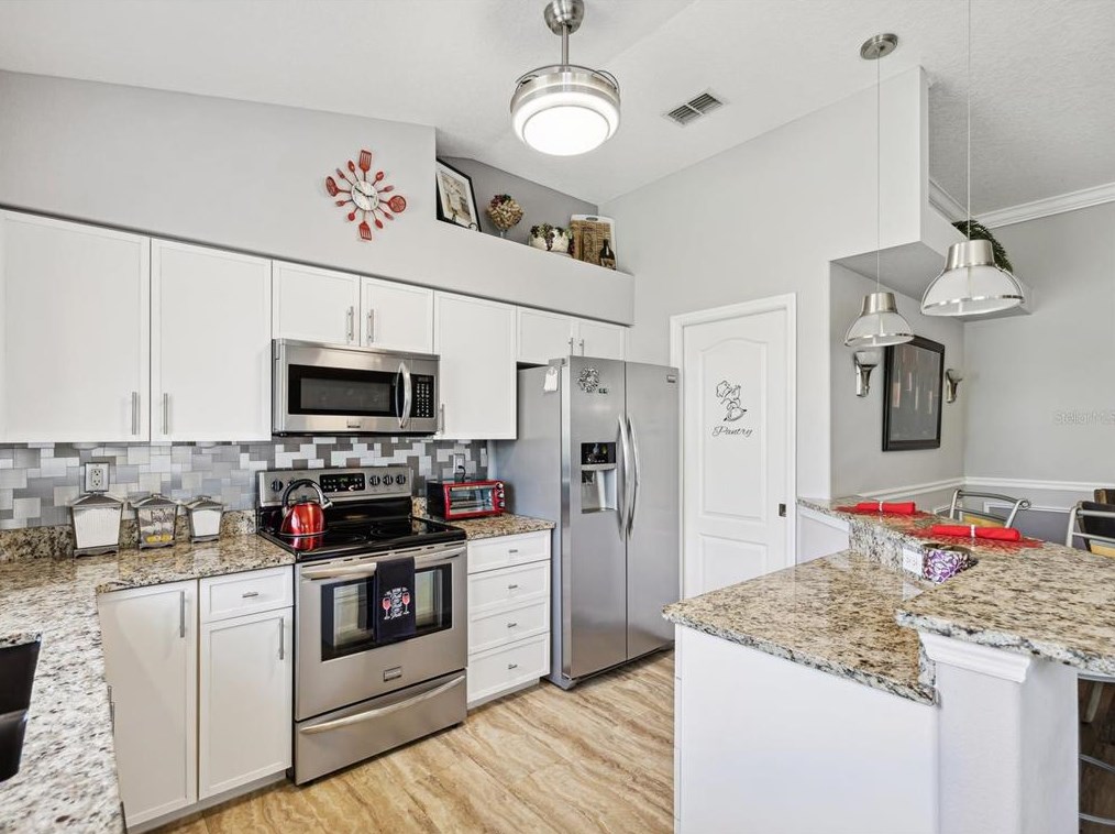 11634 Holly Ann Dr, New Port Richey FL 34654-1732 exterior