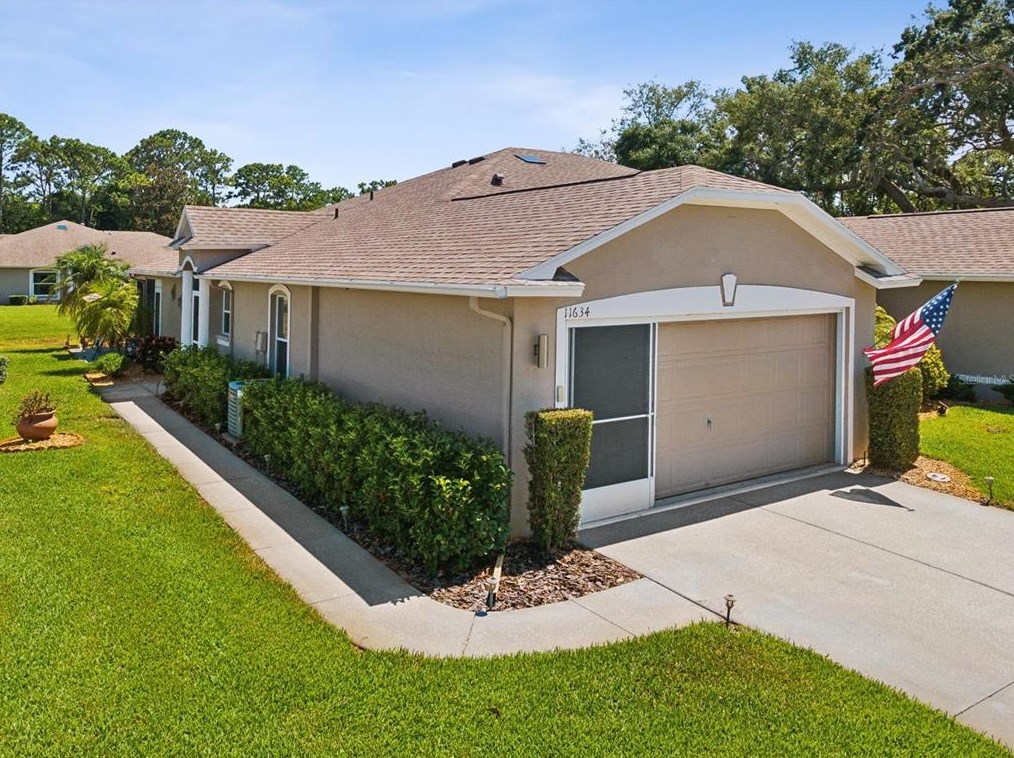 11634 Holly Ann Dr, New Port Richey FL 34654-1732 exterior