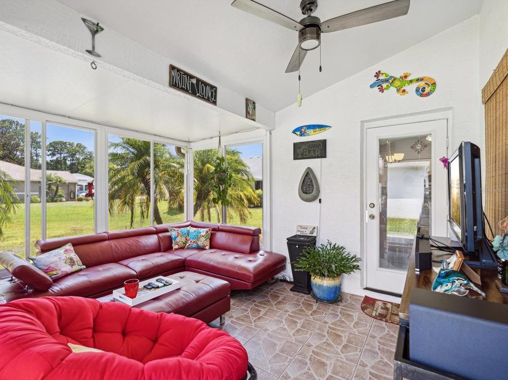 11634 Holly Ann Dr, New Port Richey FL 34654-1732 exterior