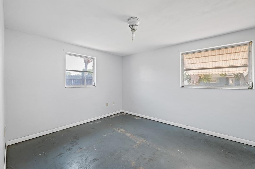 3221 Sanford Dr, Tarpon Springs FL  exterior