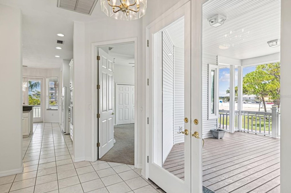 329 Sunset Way, Palm Harbor, FL 34683