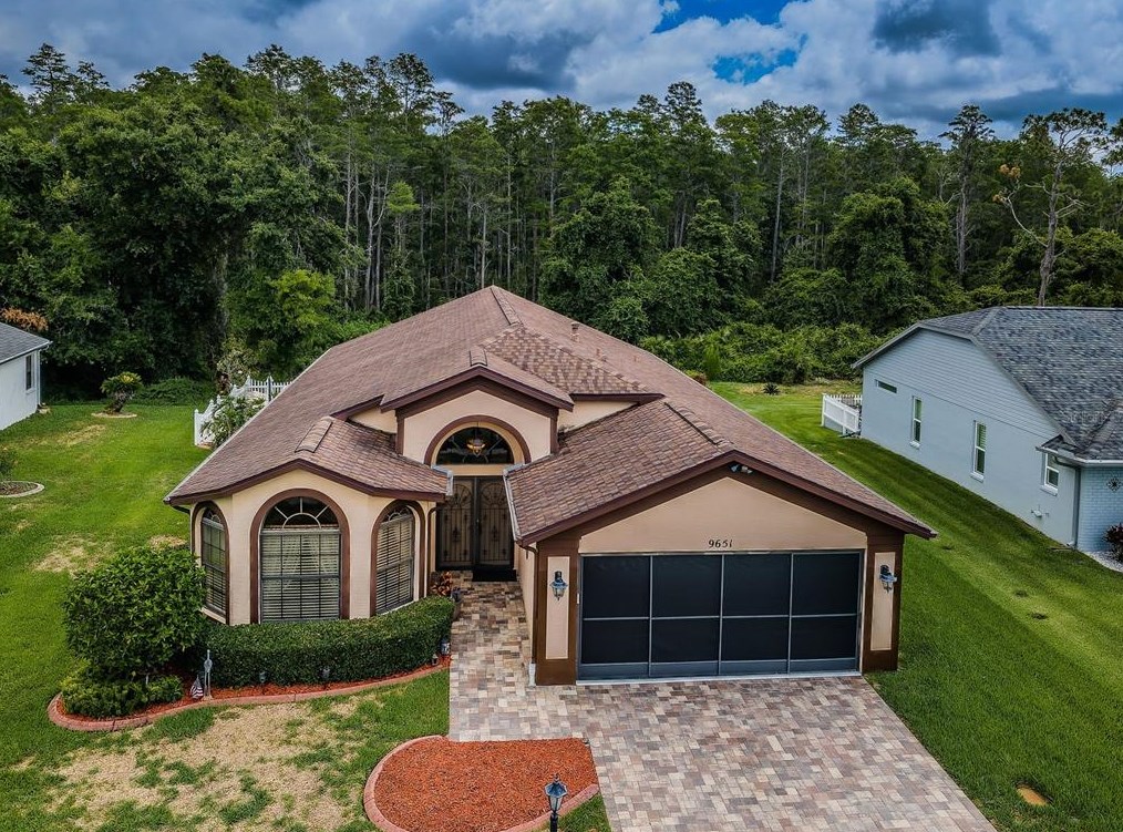 9651 Conservation Dr, New Port Richey, FL 34655