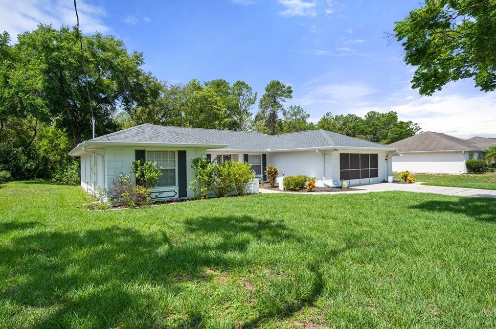 2555 Rim Dr, Brooksville, FL 34609