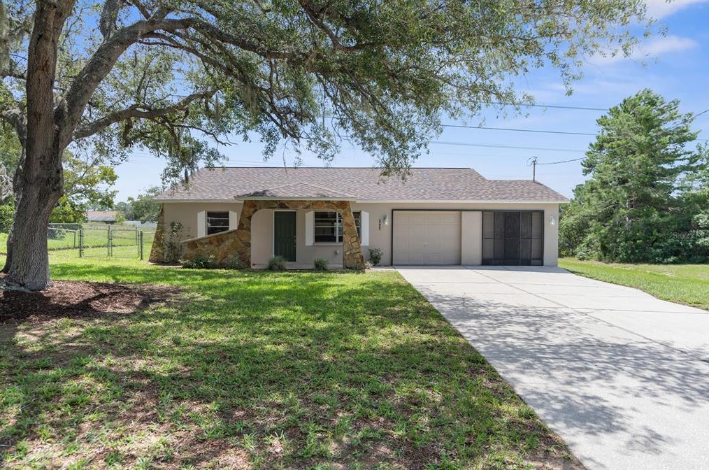 2442 Rim Dr, Brooksville, FL 34609
